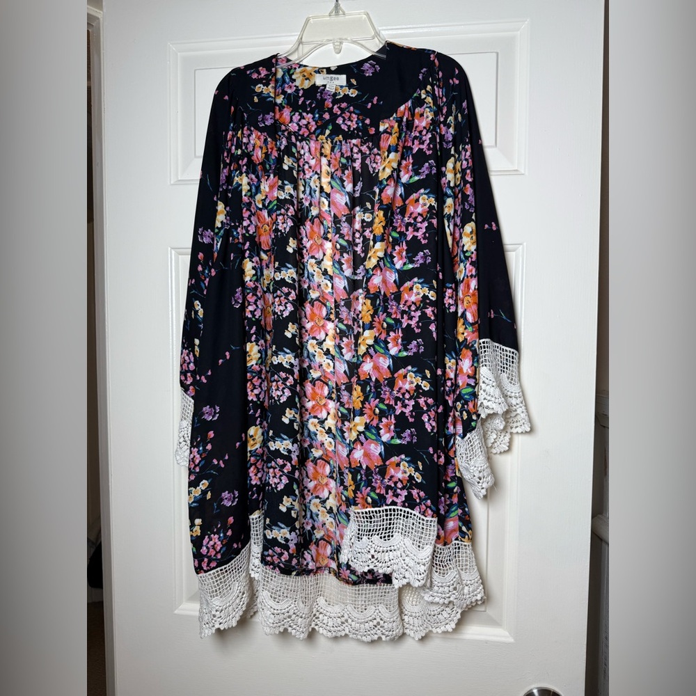 Umgee‎ Black Floral Lace Kimono Size Small/Medium